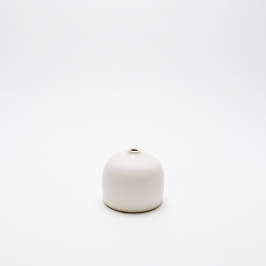 white bud vase small 2